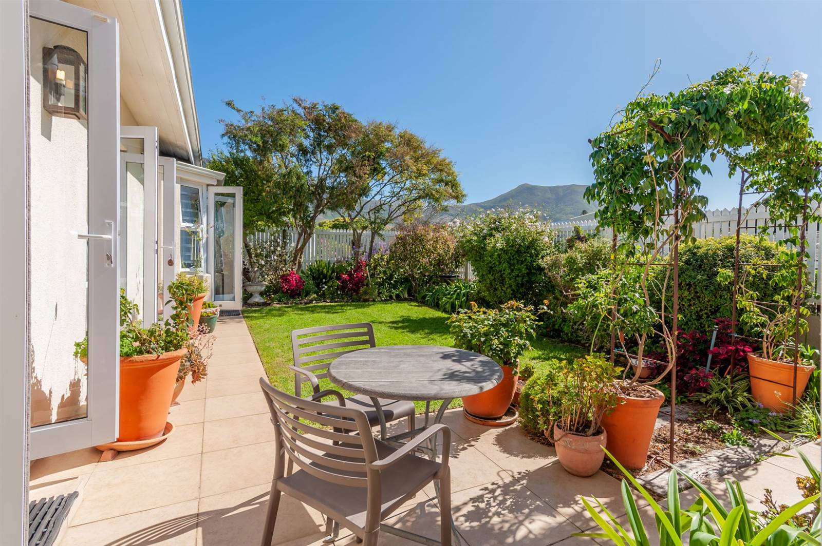 3 Bed House in Constantia Upper  photo number 3