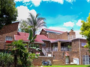 4 Bed House in Laudium