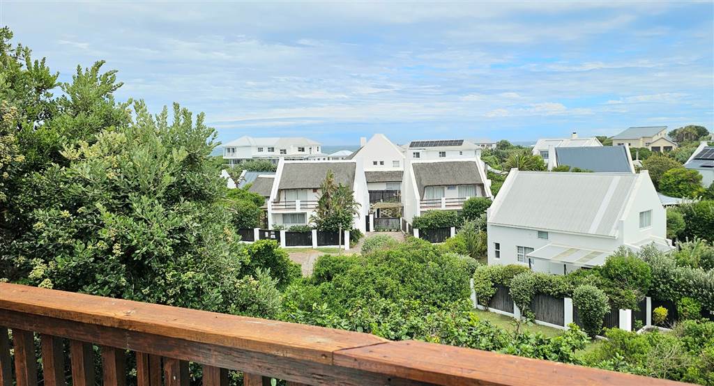 1 Bed Apartment in Cape St Francis photo number 19