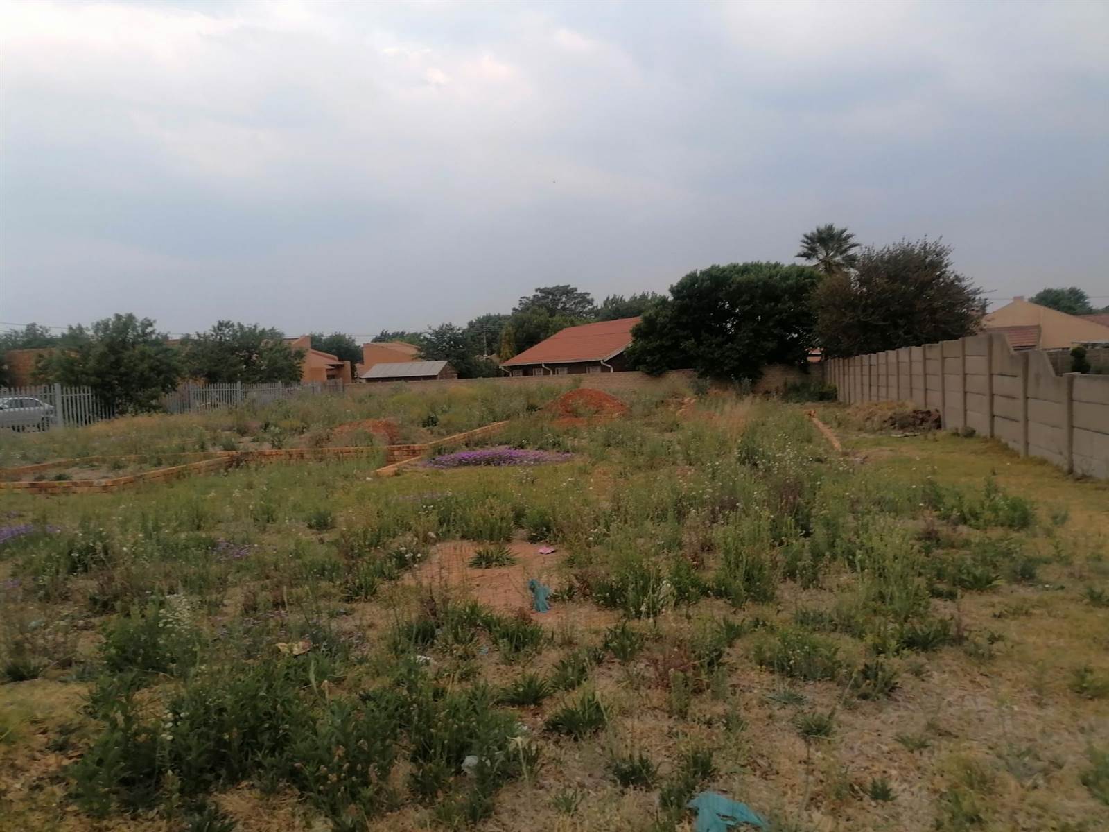 823 m² Land available in Bergsig photo number 3