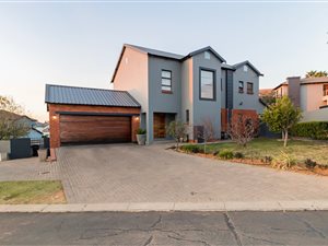 4 Bed House in Olympus AH