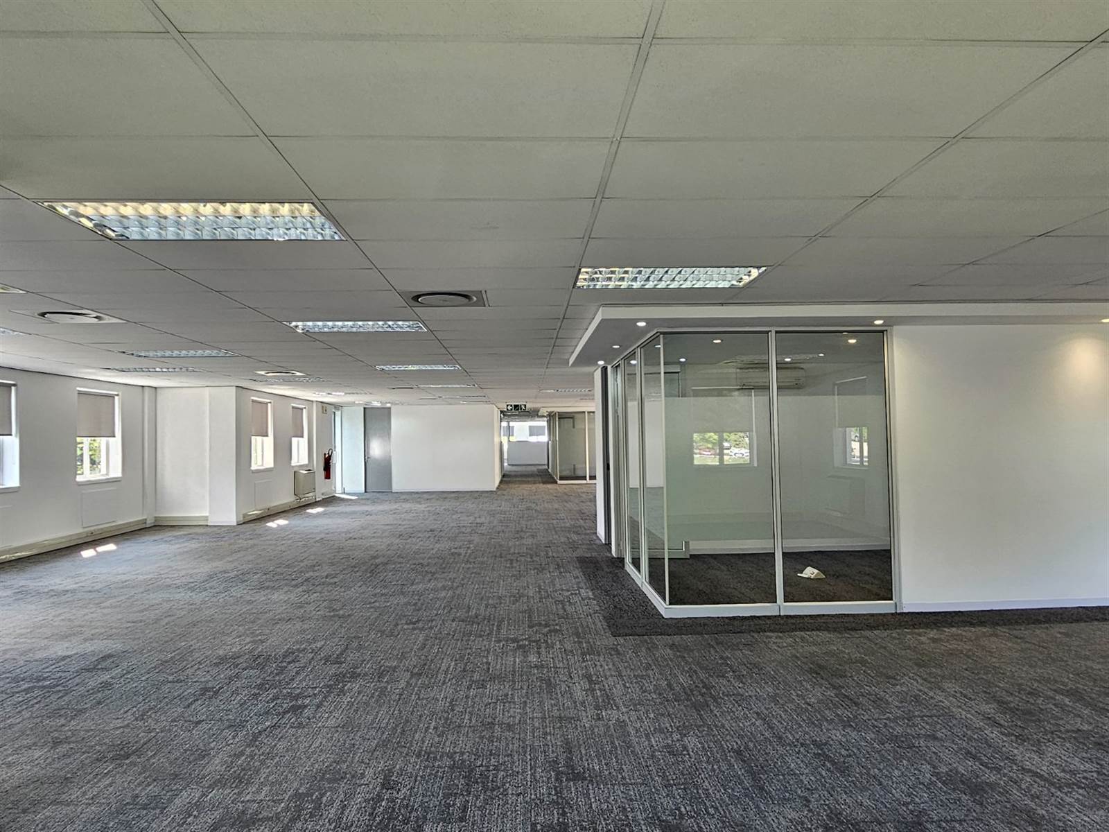 2415  m² Commercial space in Bryanston photo number 19