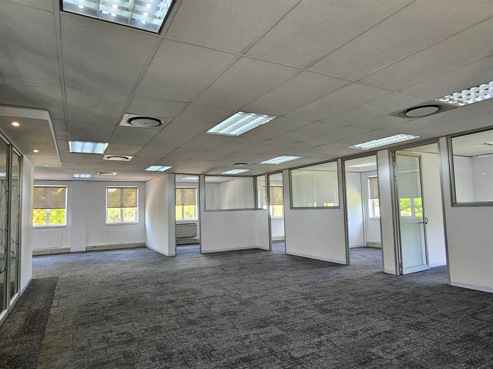 2415  m² Commercial space in Bryanston photo number 17