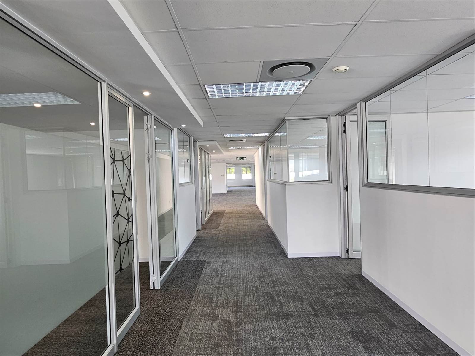 2415  m² Commercial space in Bryanston photo number 21