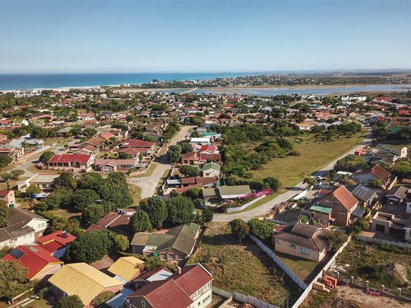 741 m² Land available in Aston Bay