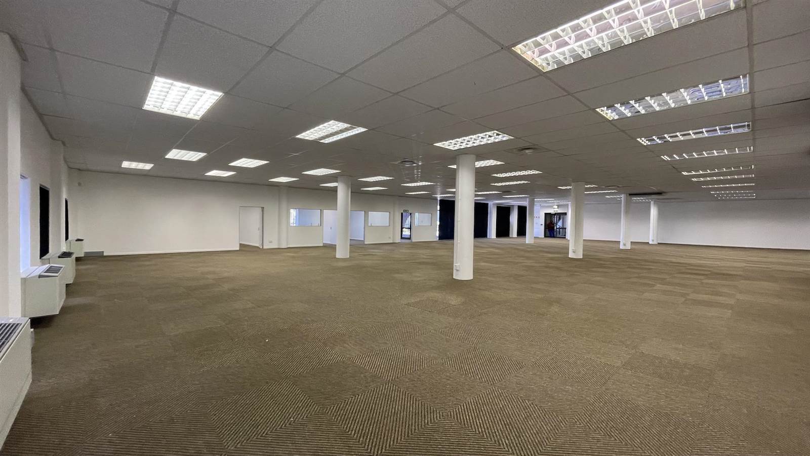 633  m² Commercial space in Tyger Valley photo number 5