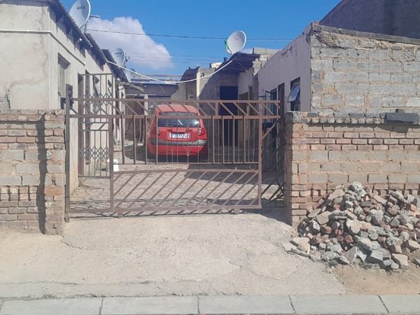 2 Bedroom House 2 Bedroom House