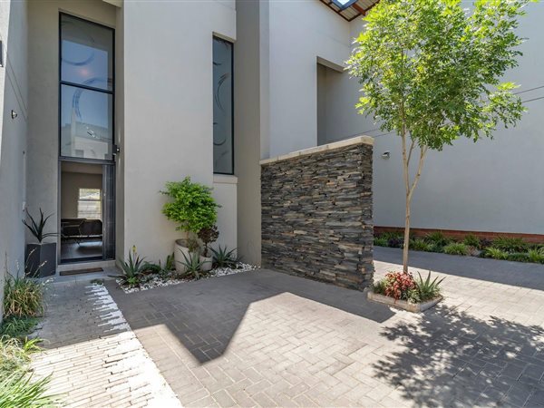 4 Bed Townhouse in Kyalami