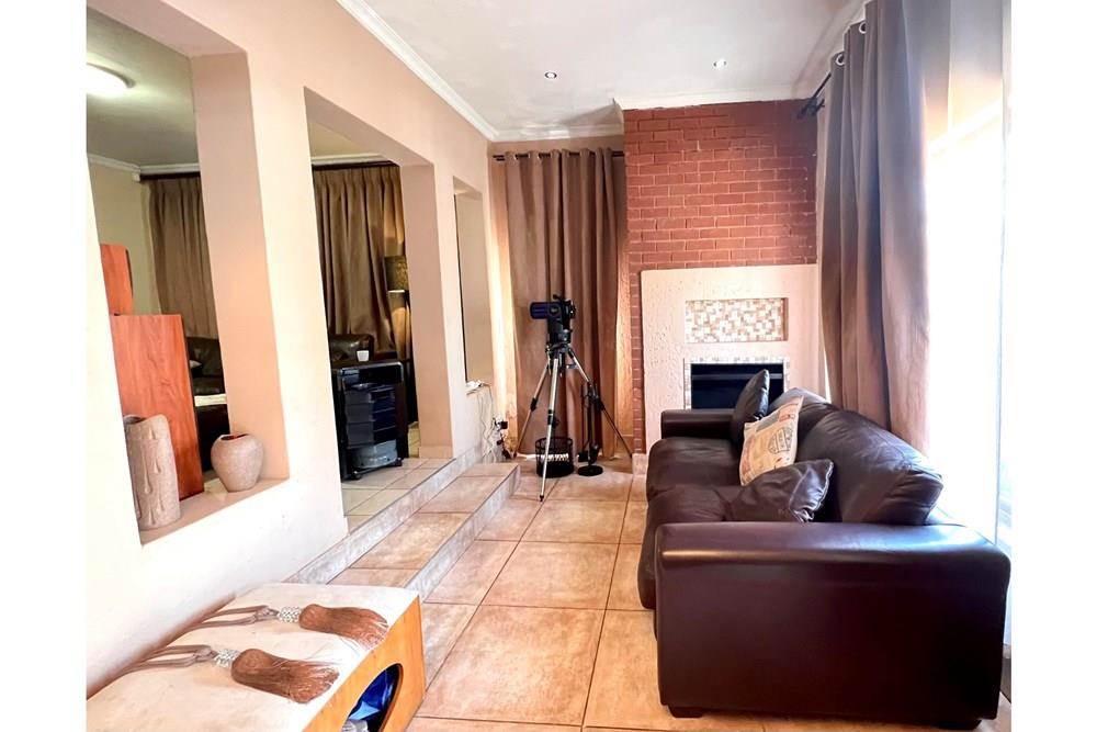 3 Bed Townhouse in Brooklands Lifestyle Estate photo number 2