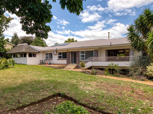 5 Bedroom House 5 Bedroom House