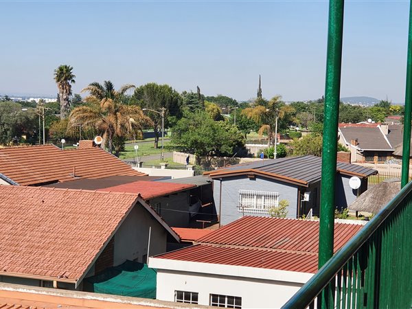 2 Bedroom Townhouse 2 Bedroom Townhouse