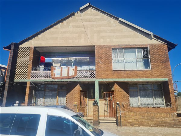 9 Bed House in Actonville