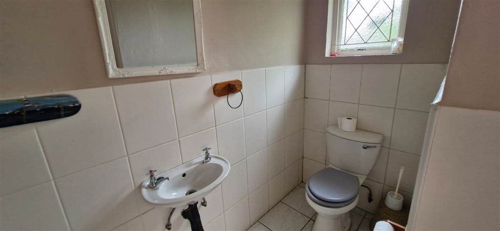 4 Bed House in Leisure Bay photo number 17