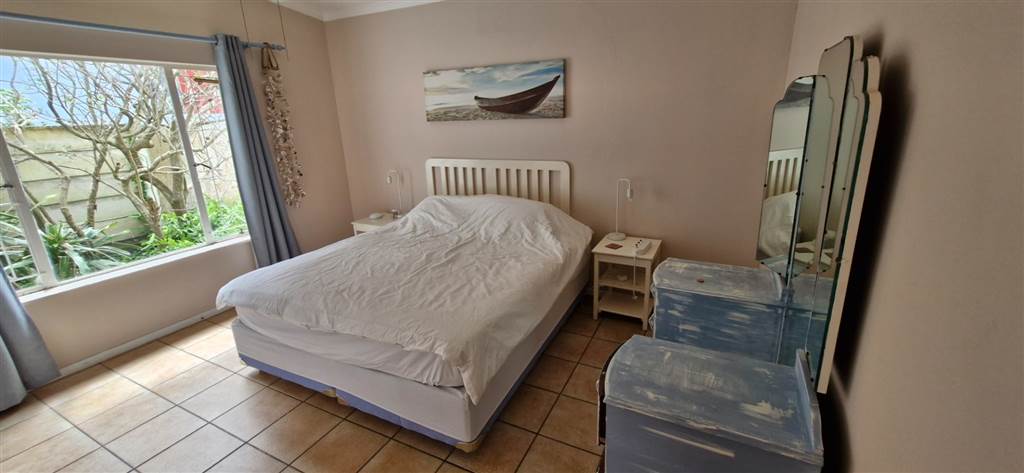 4 Bed House in Leisure Bay photo number 11
