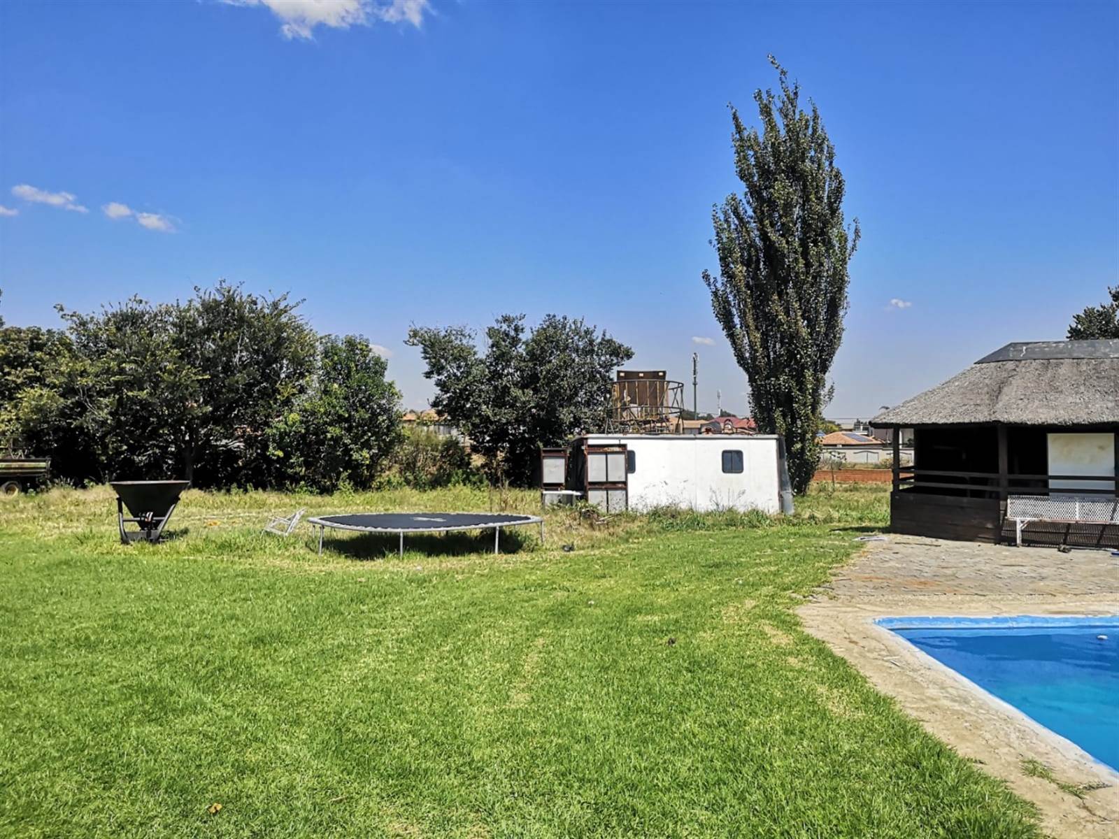 8566 m² Land available in Helderwyk photo number 23
