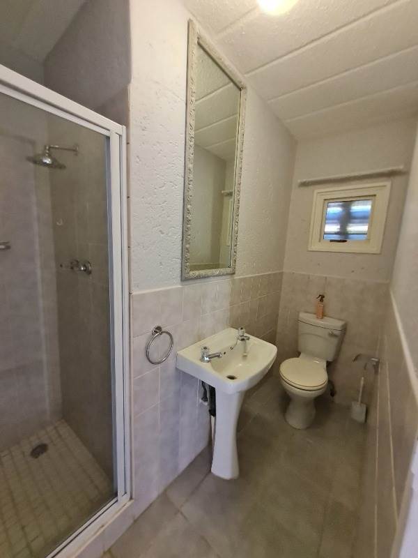 2 Bed Apartment in Dowerglen and Ext photo number 8