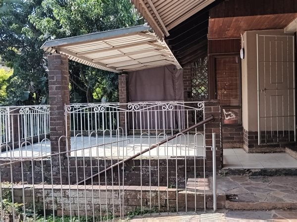 3 Bedroom House 3 Bedroom House