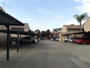Apartment in Willow Park Manor