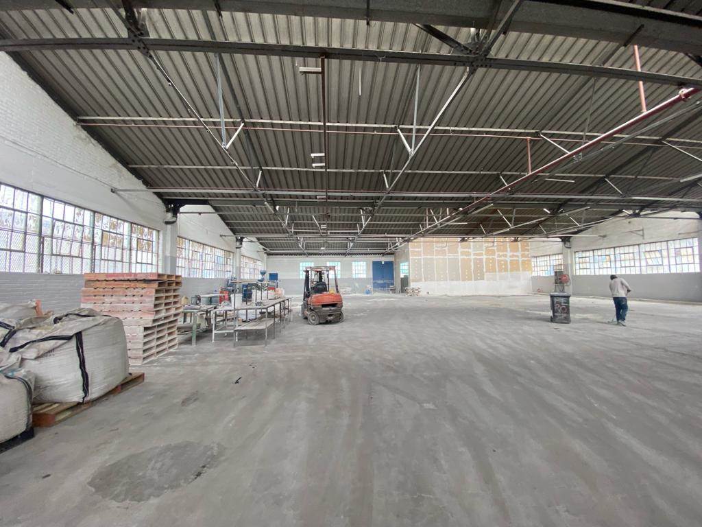 1800  m² Industrial space in Industria West photo number 5