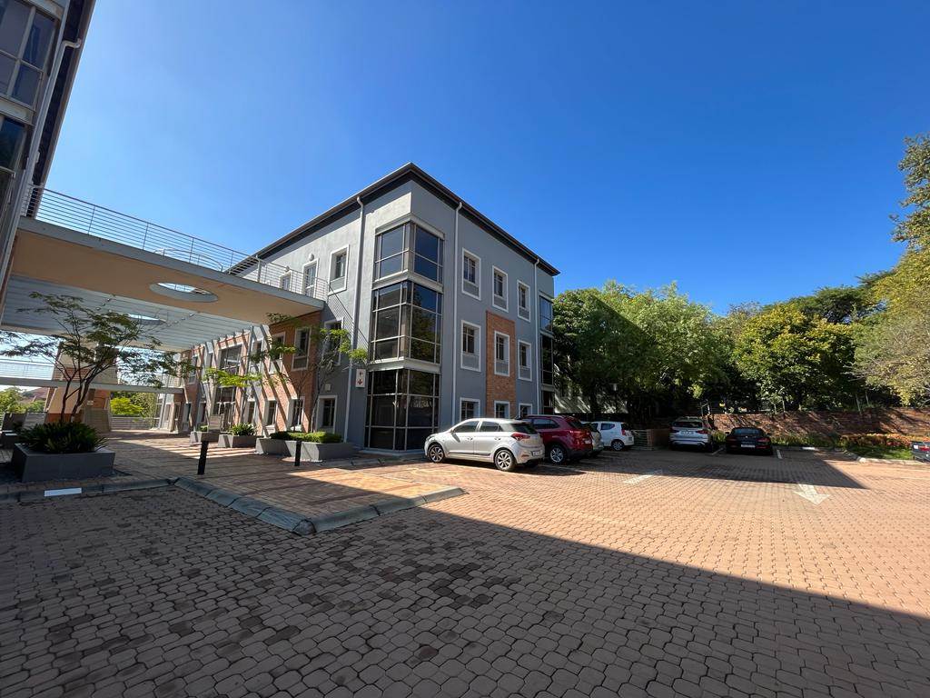 2176  m² Commercial space in Bryanston photo number 1