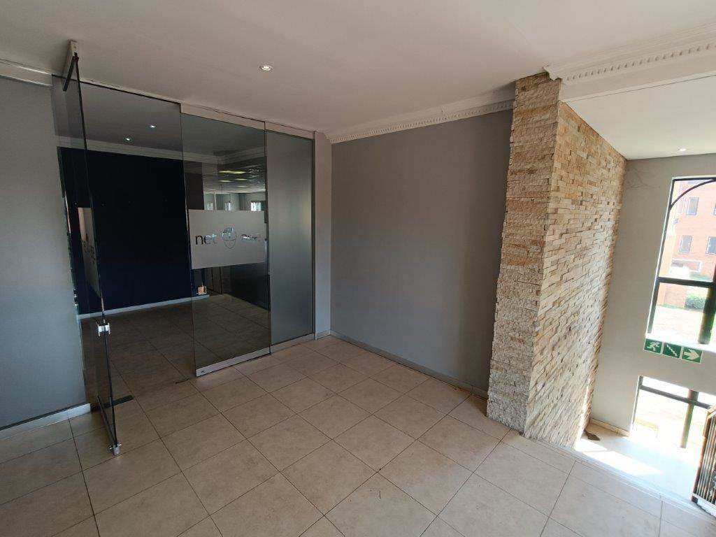 347  m² Commercial space in Rivonia photo number 3
