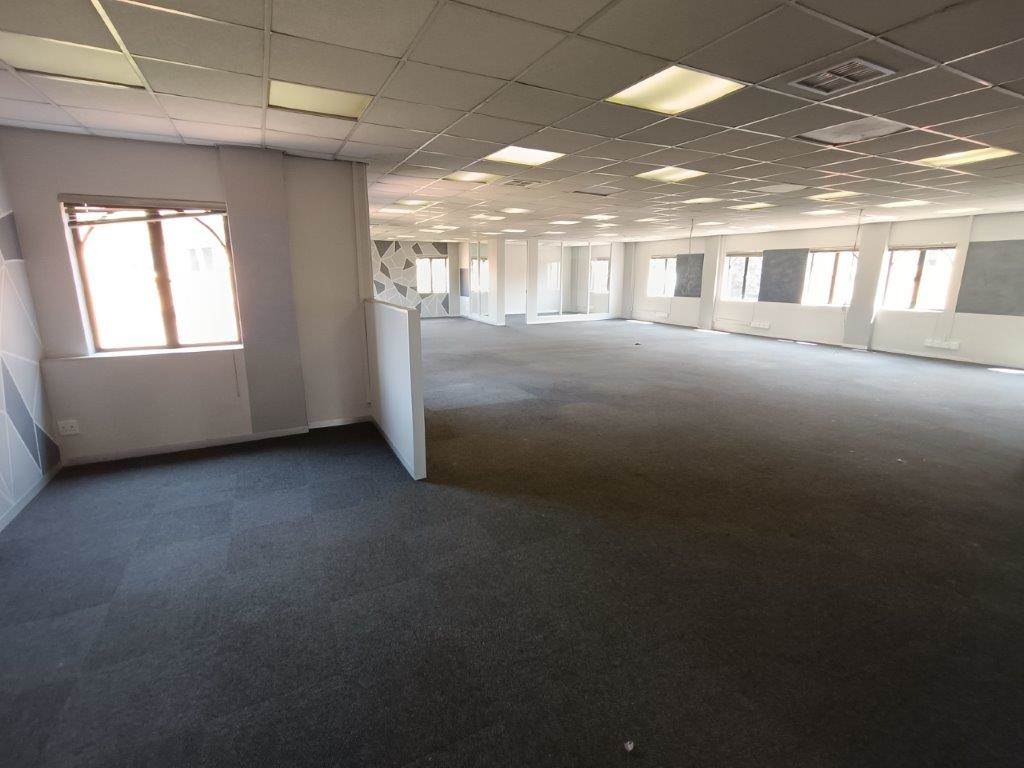 347  m² Commercial space in Rivonia photo number 10