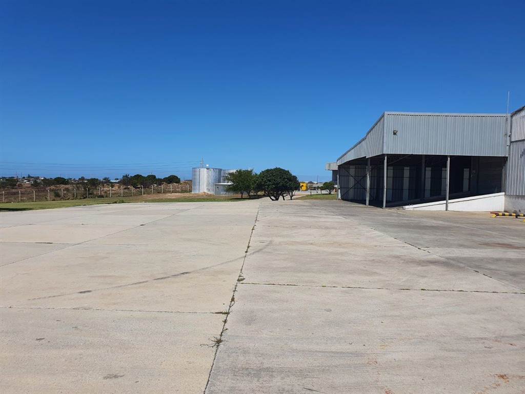 7000  m² Industrial space in Algoa Park photo number 29