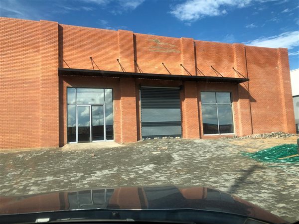 1 500 m² Commercial space 1 500 m² Commercial space