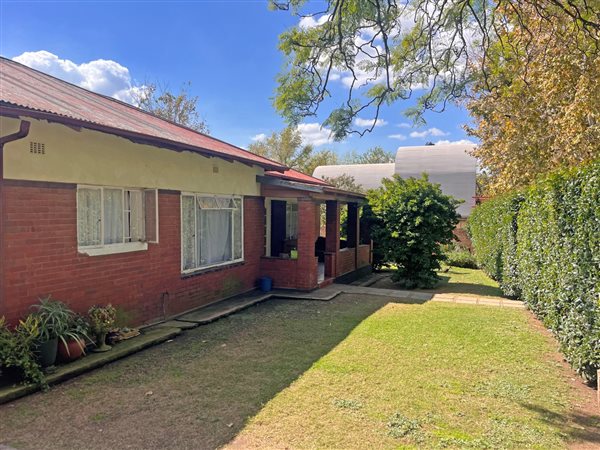 3 Bedroom House 3 Bedroom House