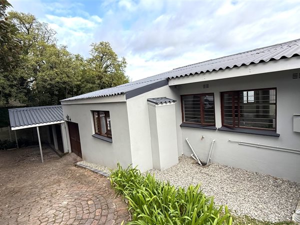 4 Bedroom House 4 Bedroom House