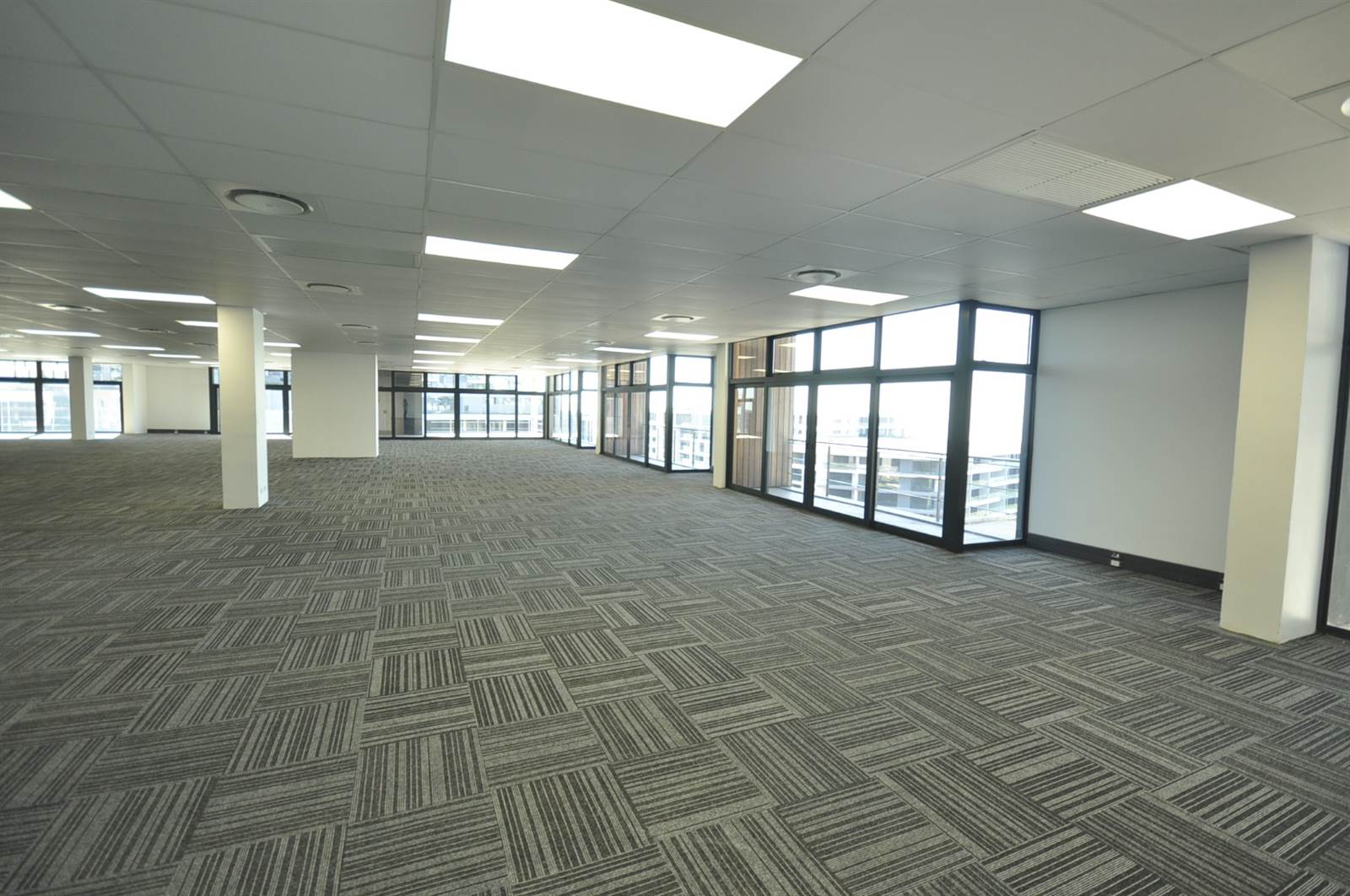 1225  m² Commercial space in Umhlanga Ridge photo number 4