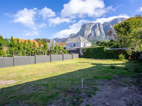 565 m² Land available in Newlands