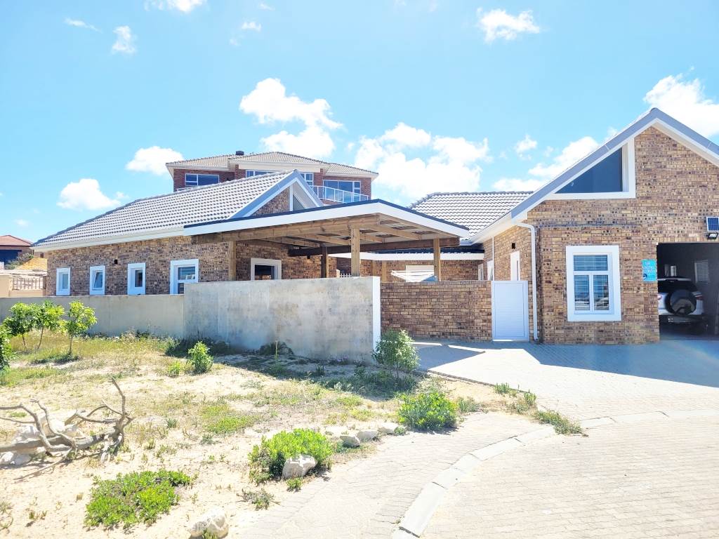 1 Bed Flat in Struisbaai photo number 16