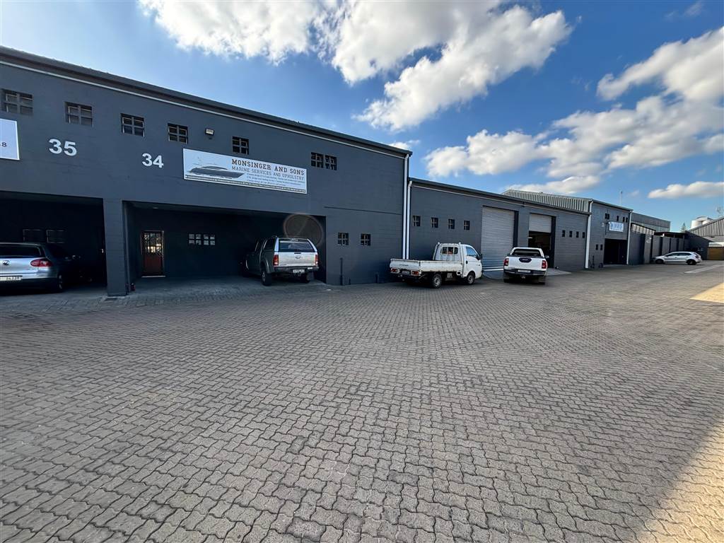 420 m² Industrial space 420 m² Industrial space
