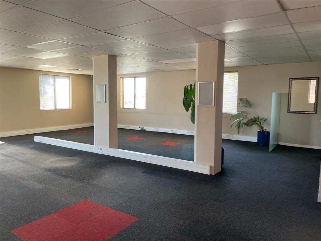 245  m² Commercial space in Midridge Park photo number 30