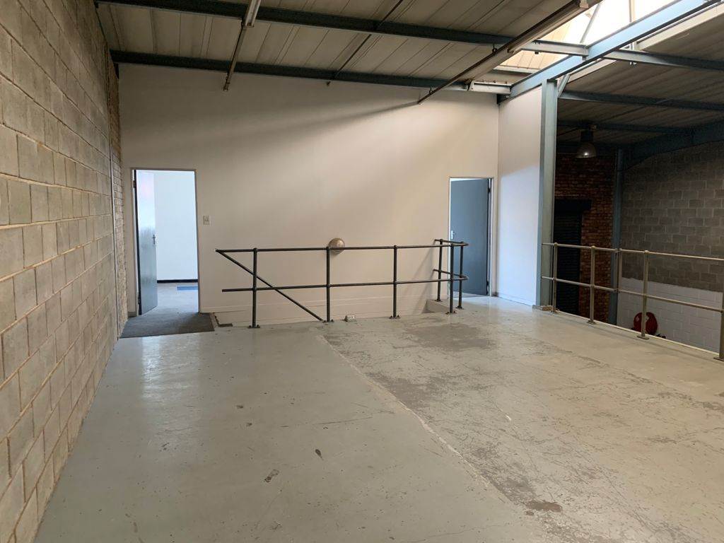271  m² Industrial space in Strydompark photo number 8
