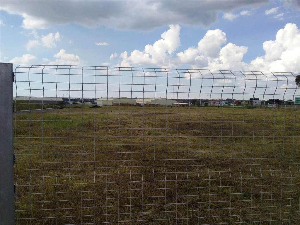 1200 m² Land available in Secunda photo number 8
