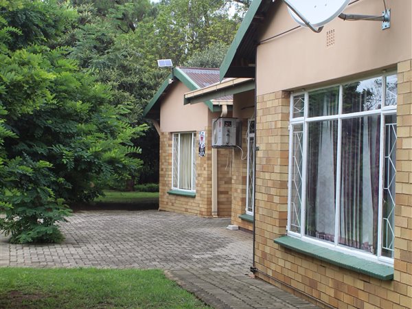 8 000 m² Smallholding 8 000 m² Smallholding