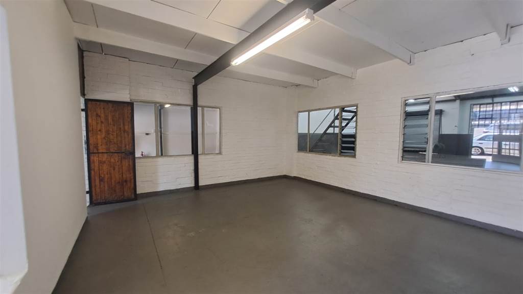 339  m² Commercial space in Silverton photo number 8
