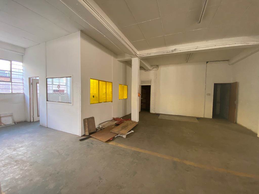 2210  m² Industrial space in Industria North photo number 14