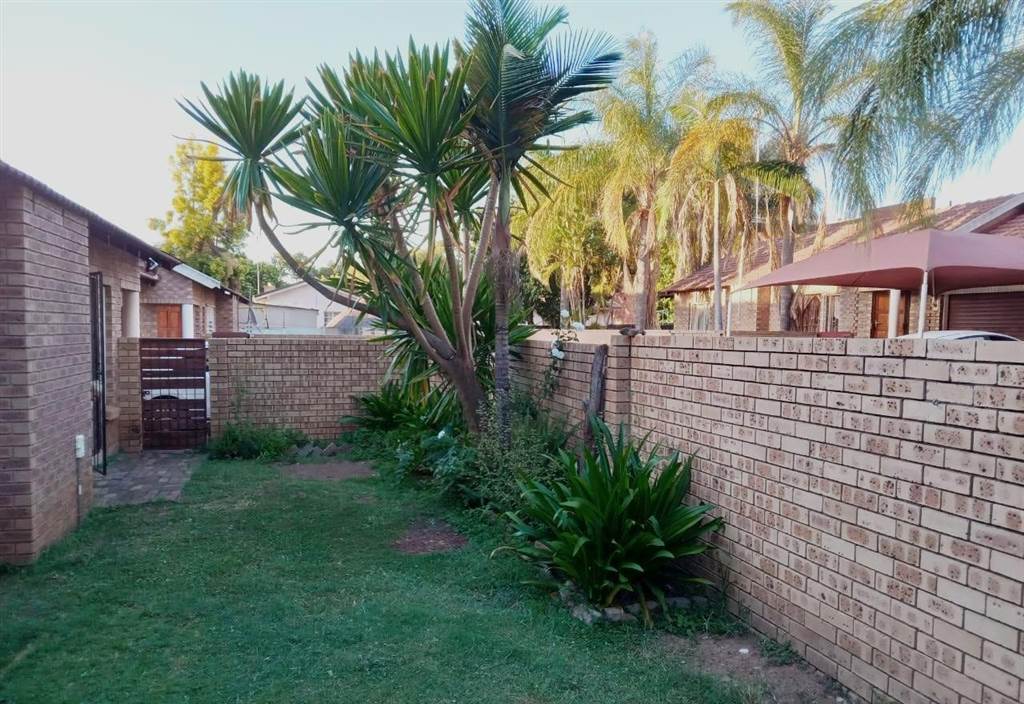 3 Bed Townhouse in Polokwane Central photo number 9
