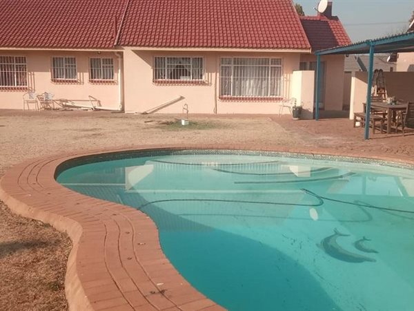 3 Bedroom House 3 Bedroom House