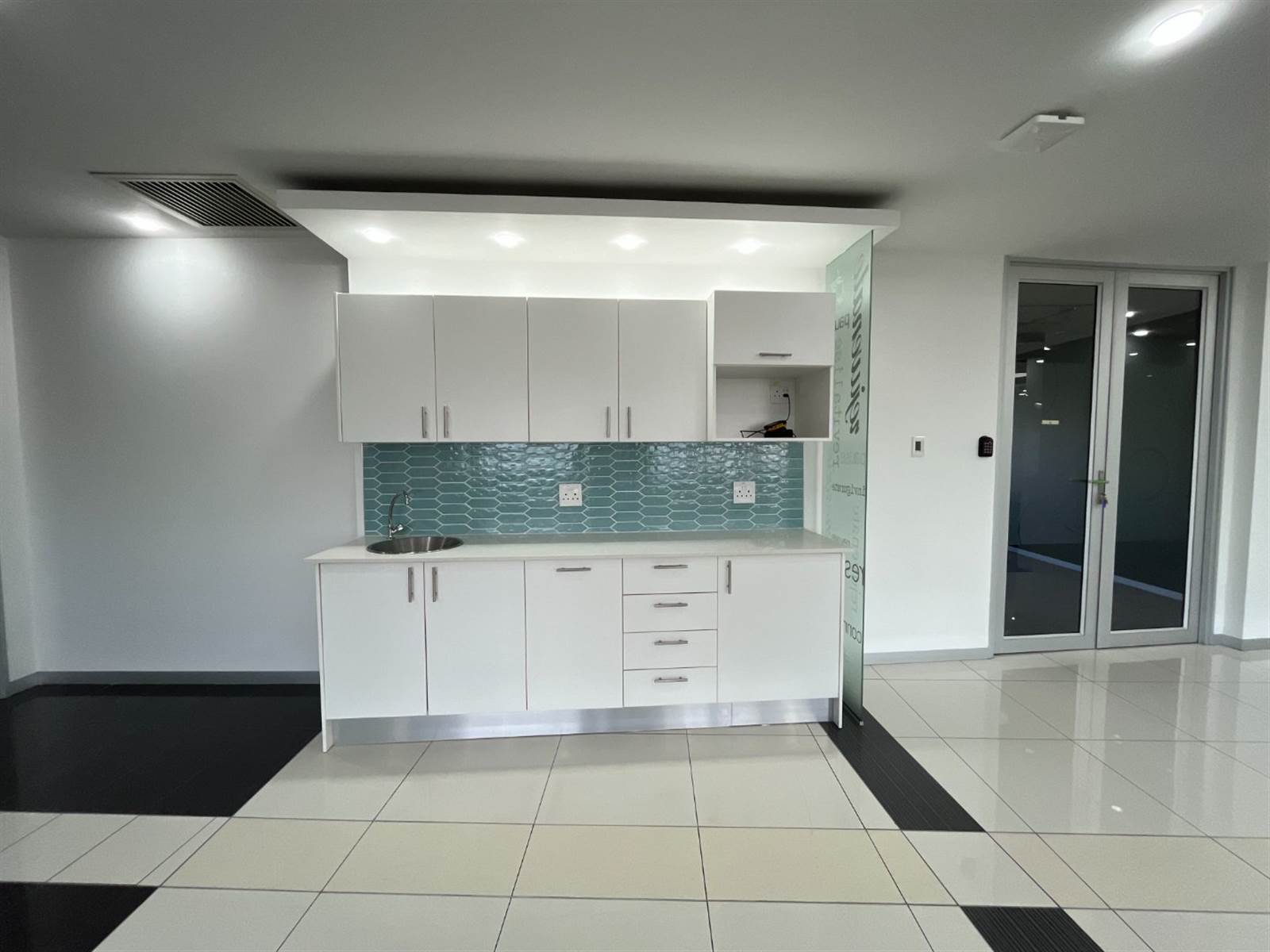 46  m² Office Space in Rivonia photo number 10