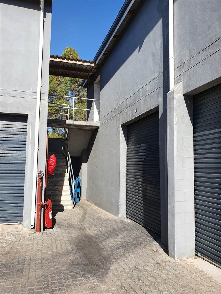 19  m² Commercial space in Paarl photo number 5