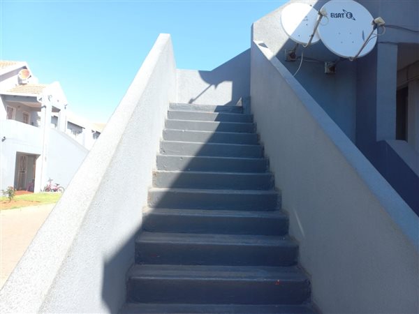 2 Bedroom Townhouse 2 Bedroom Townhouse