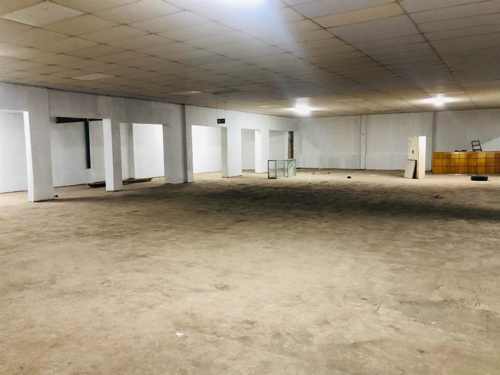 2206  m² Commercial space in Rustenburg Central photo number 9