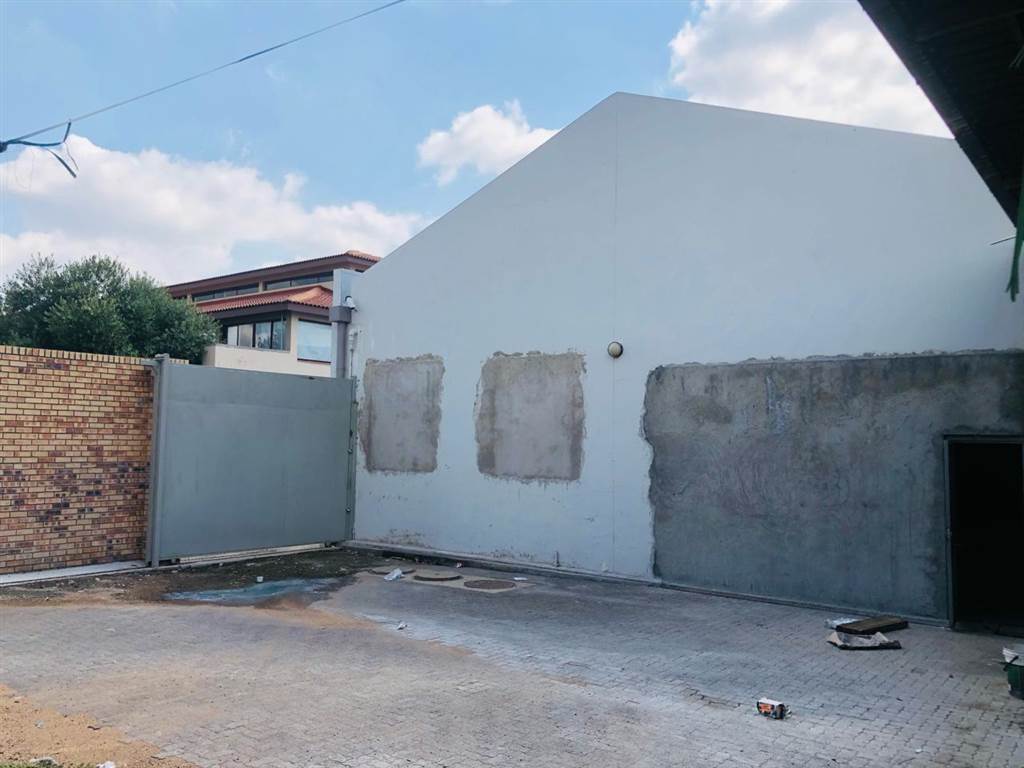 2206  m² Commercial space in Rustenburg Central photo number 11