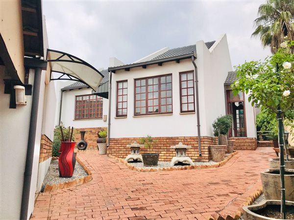 2 Bedroom House 2 Bedroom House