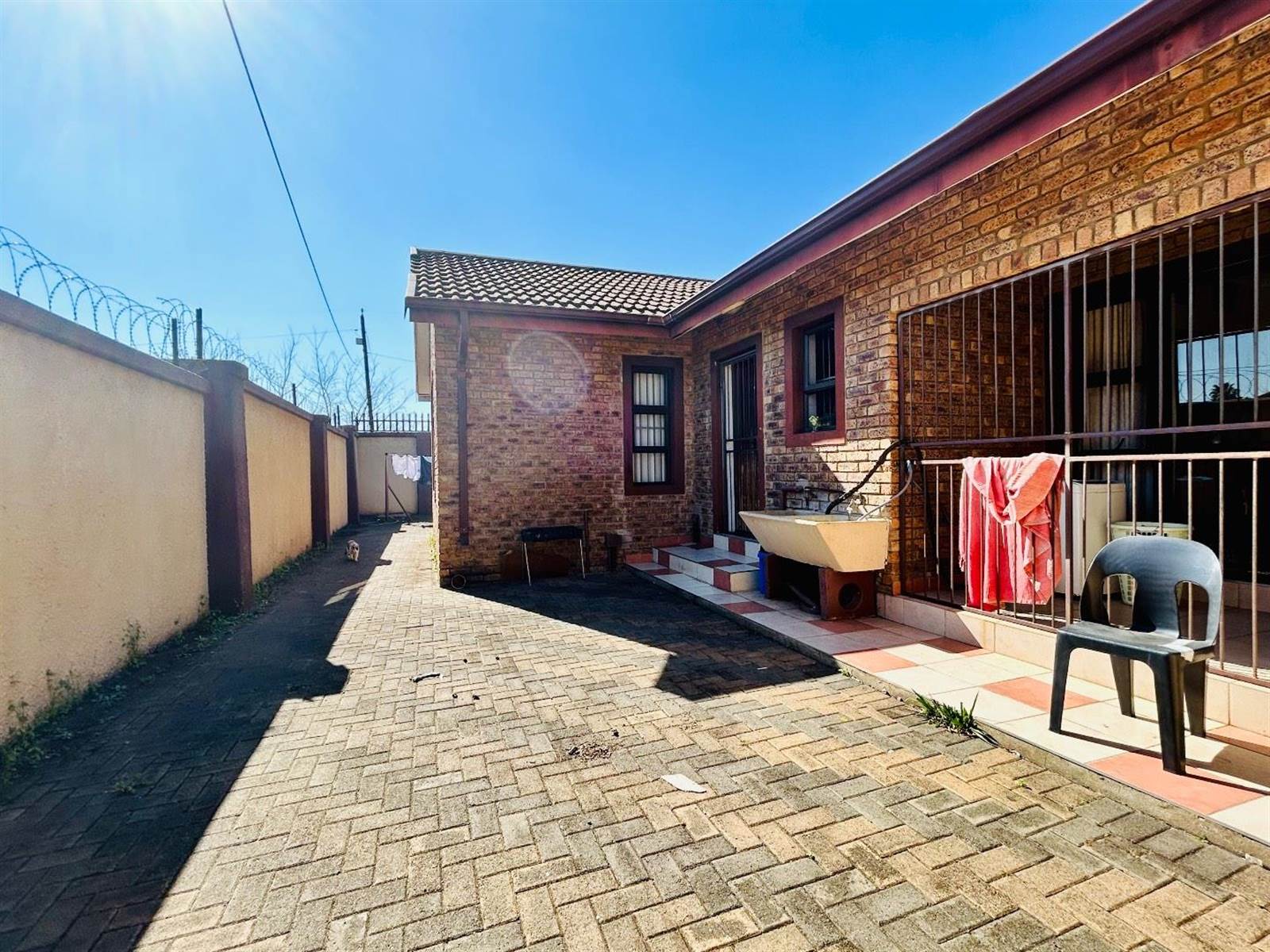 8 Bed House in Vryheid photo number 7