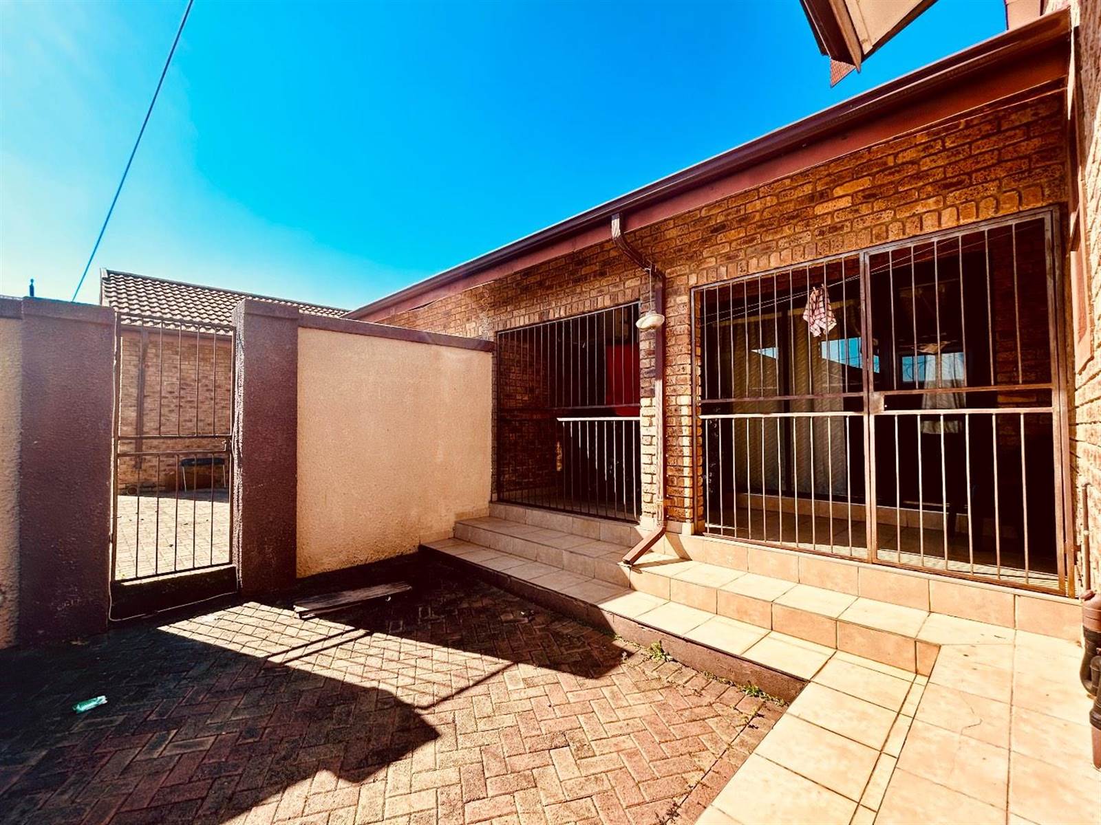 8 Bed House in Vryheid photo number 6